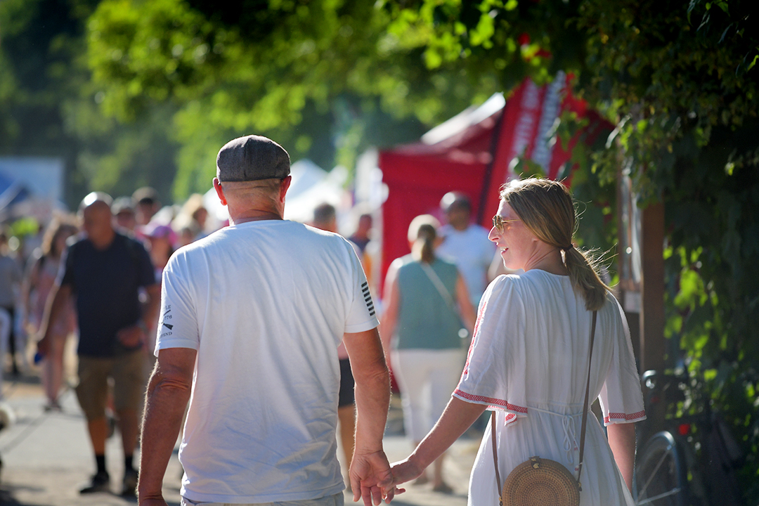 Couple enjoying the food and drink festival in Kent